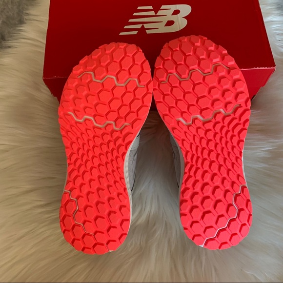🆕 New Balance Women's Running Shoes - Picture 5 of 9